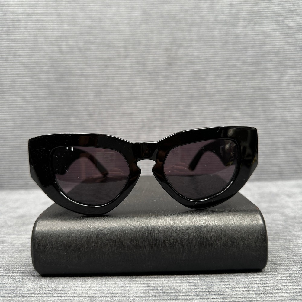 Grey Ant Above Average Black Cat Eye Sunglasses‎ Carl Zeiss Optics Italy